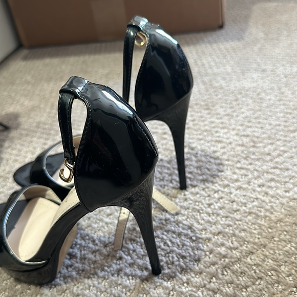 SHINY BLACK HEELS size 35 high 15cm NEW - Picture 2 of 3